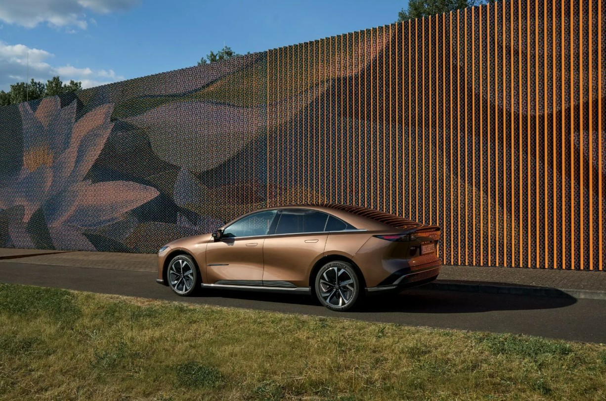 2025-Mazda-6e-Europe 5.JPG