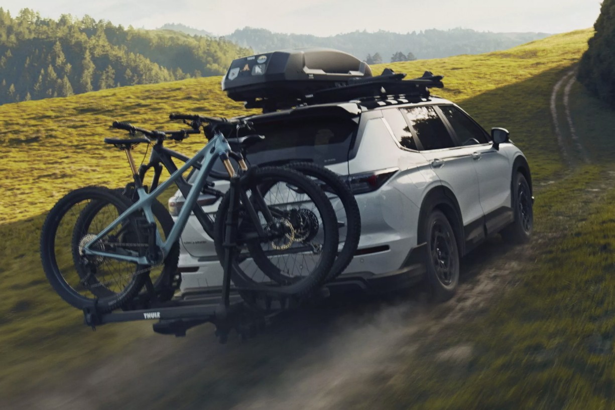 2025-Mitsubishi-Outlander-Trail-Edition 3.jpg