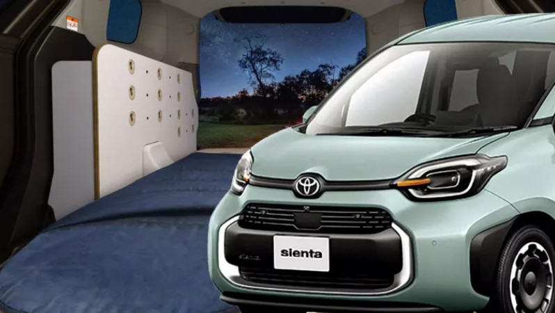2025-Toyota-Sienta-Juno.jpg
