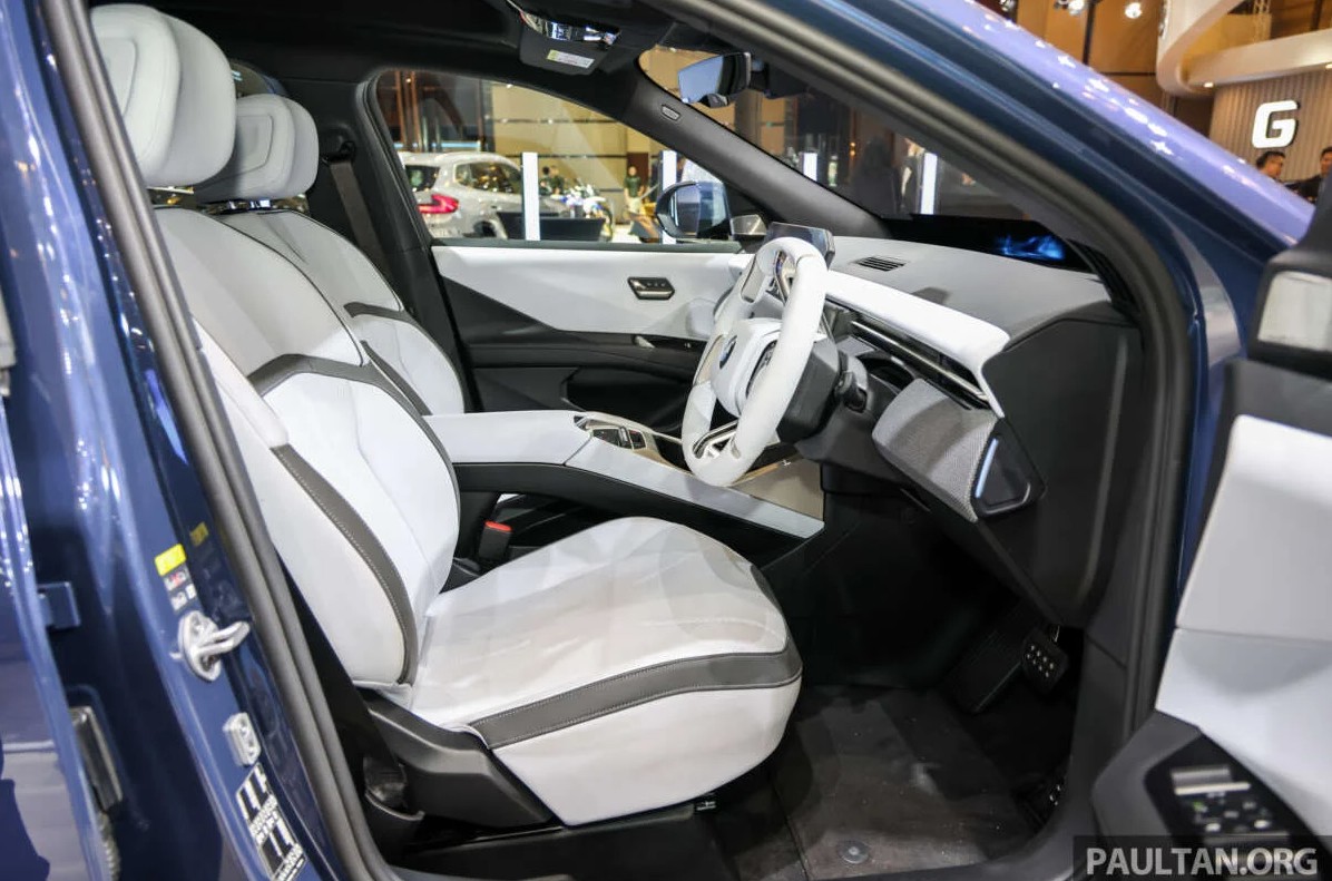 2026-GIIAS-BMW-iX3 6.jpg