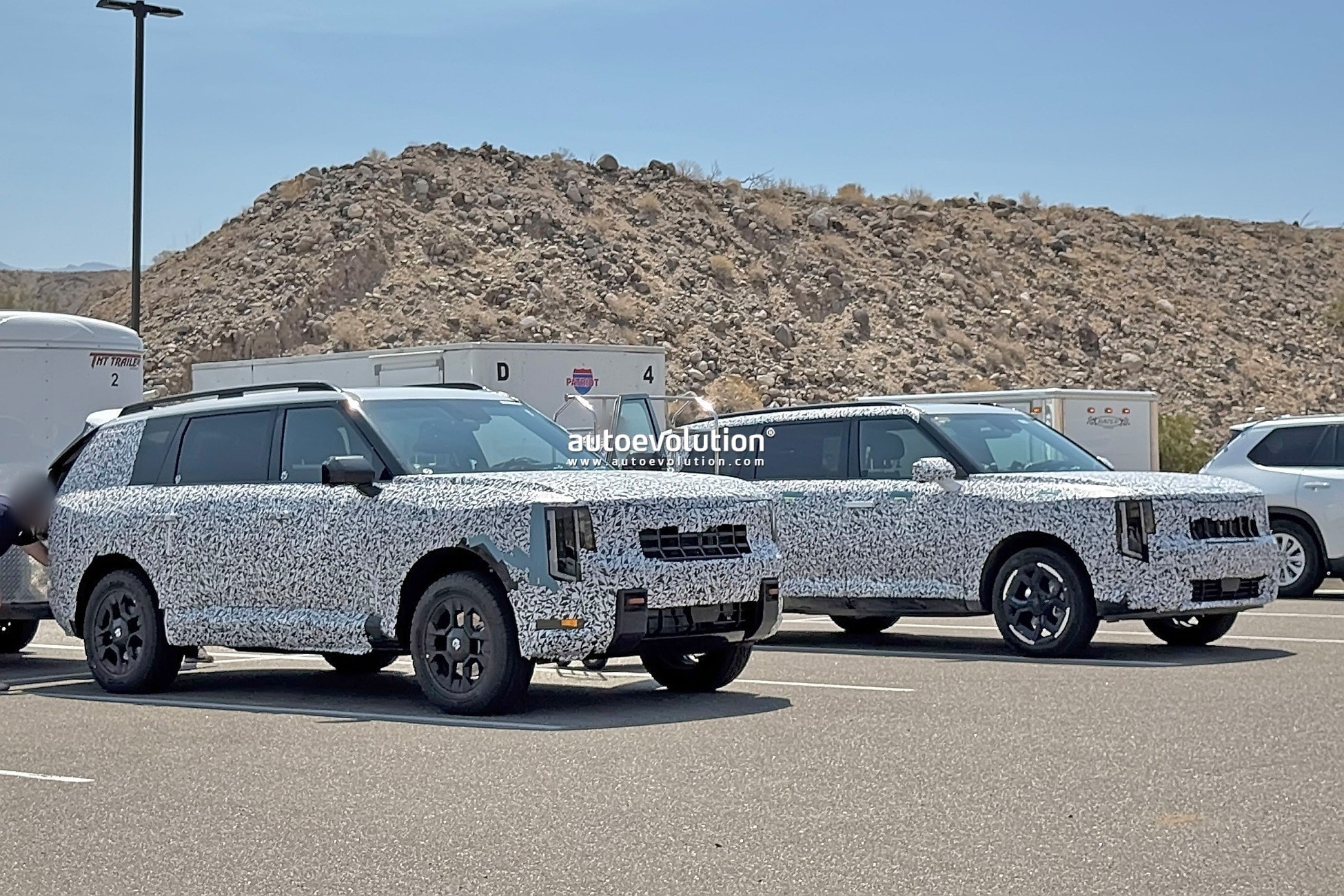 2026-kia-telluride-spied-with-boxy-design-hybrid-powertrain-incoming-253794_1.jpg