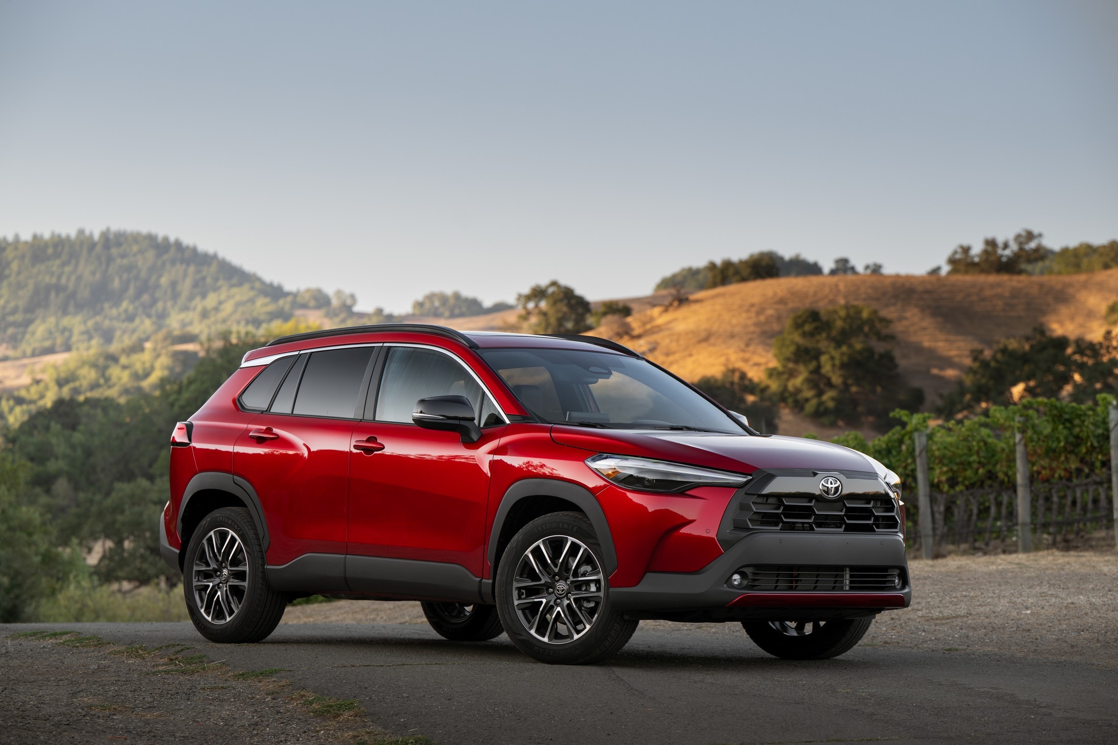 2026-toyota-corolla-cross-and-hybrid 13.jpg