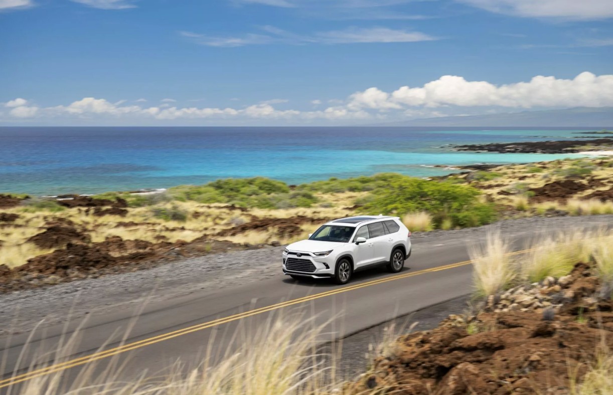 2026-Toyota-Grand-Highlander 2.jpg