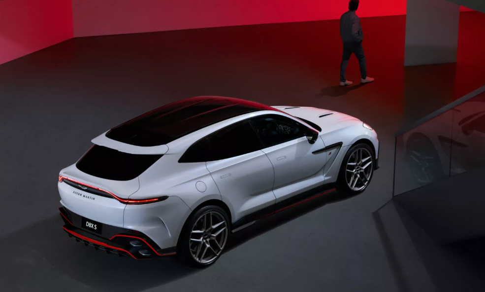 Aston-Martin-DBX-S 3.PNG