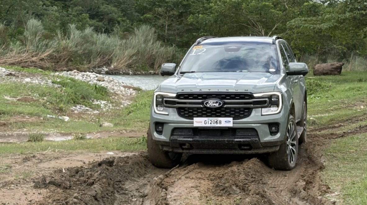 Ford Everest Platinum 8.png