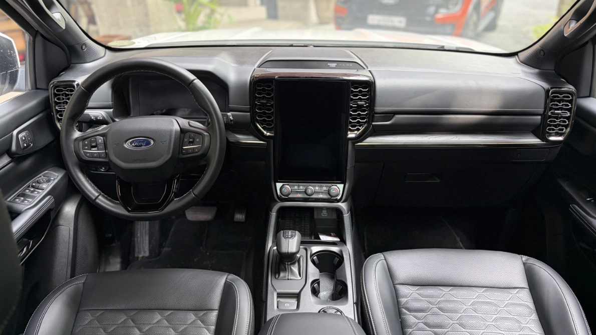 Ford Everest Platinum 9.png