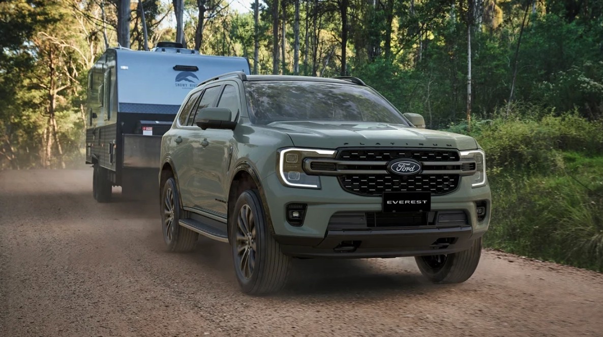 Ford Everest Platinum V6.jpg