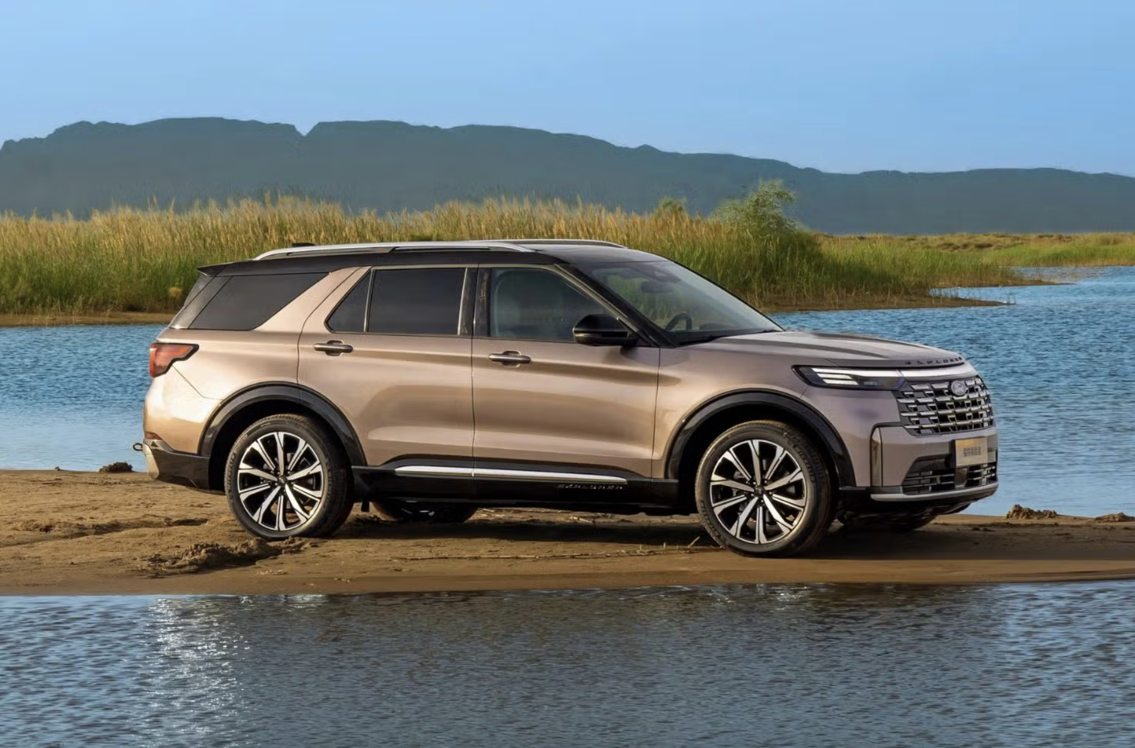 Ford Explorer 2027 2026-07-04 lúc 08.17.49.png