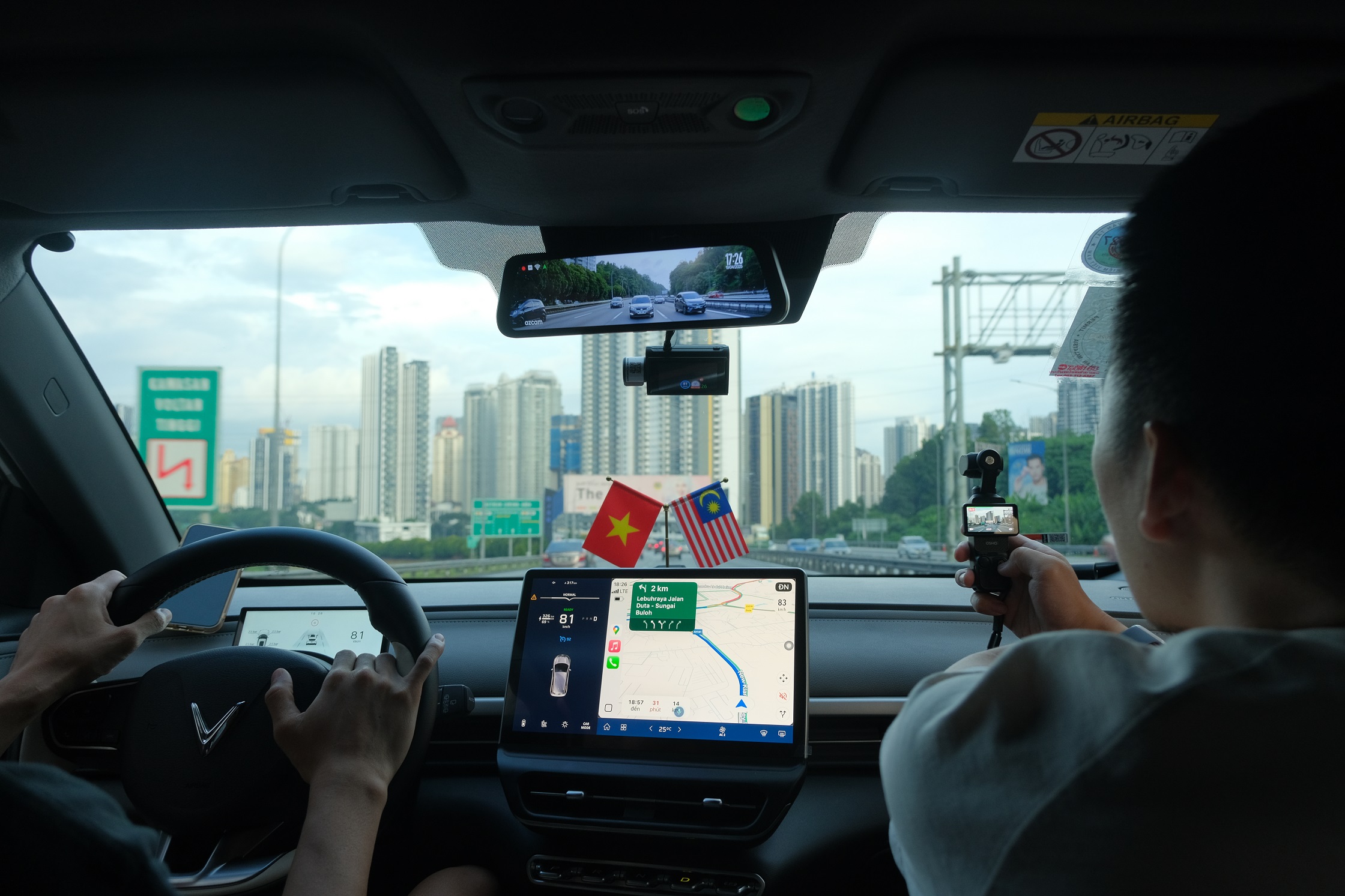 Hành trình VinFast (3).jpg