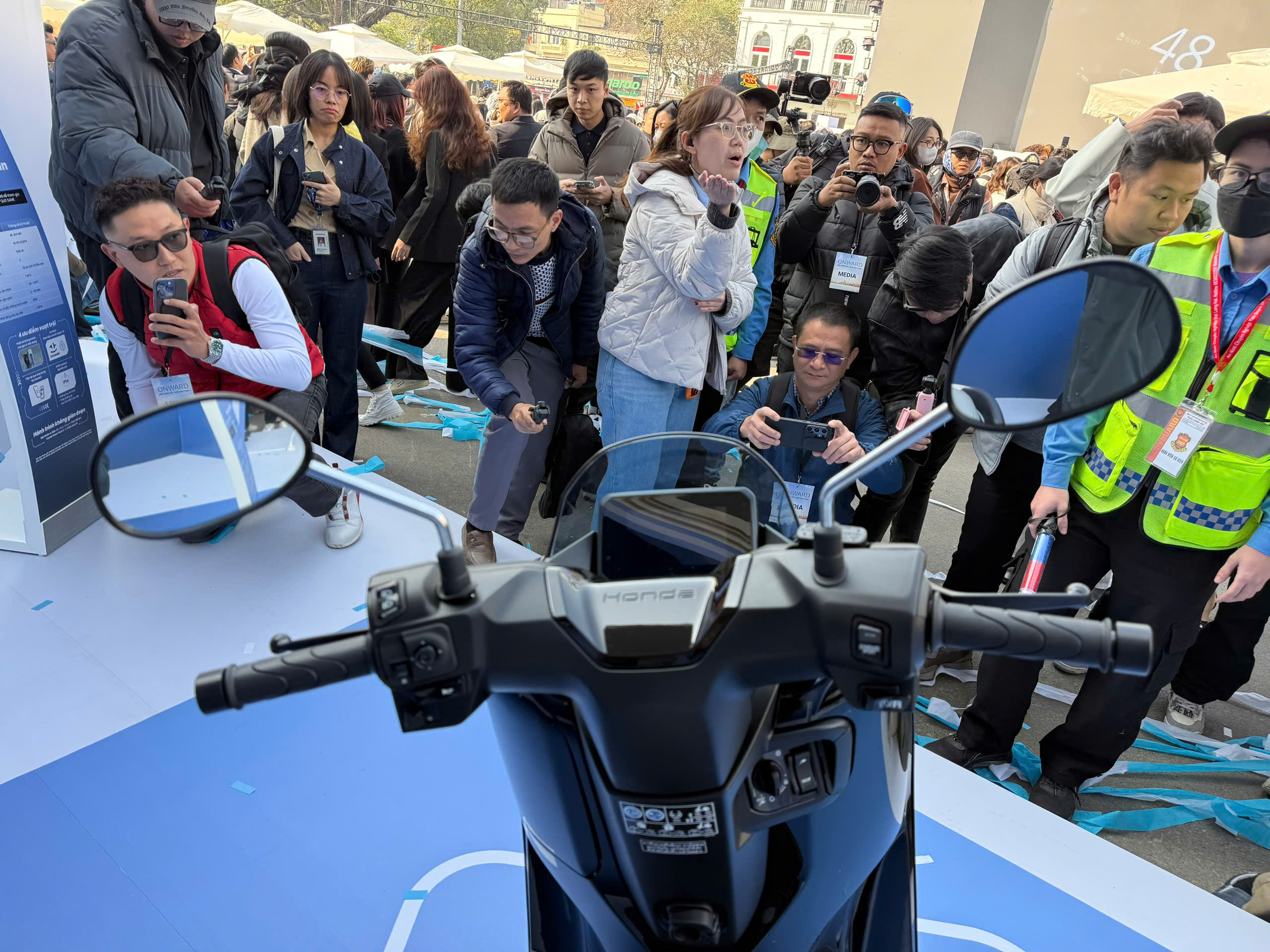 Honda UC35647240448_e1ecc6436173aedad76143f270578cf7.jpg