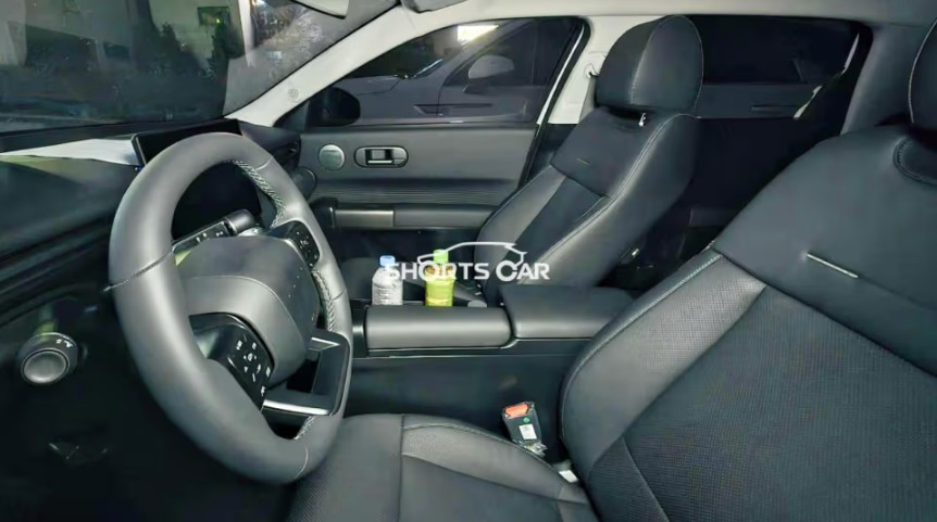 Hyundai Elantra 2027-a113.jpg