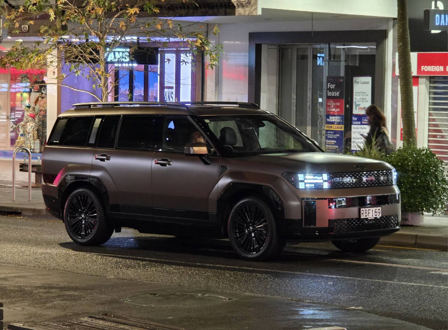 Hyundai Santa Fe Hybrid 2025.jpg