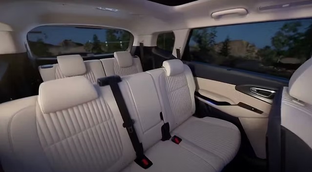 Kia Carens Clavis 2.JPG