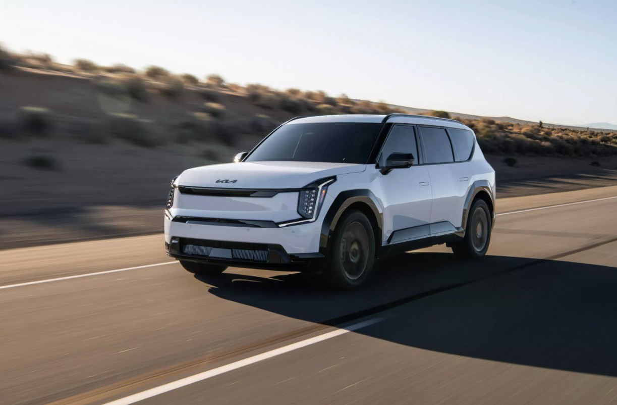 Kia EV9 Nightfall 3.jpg