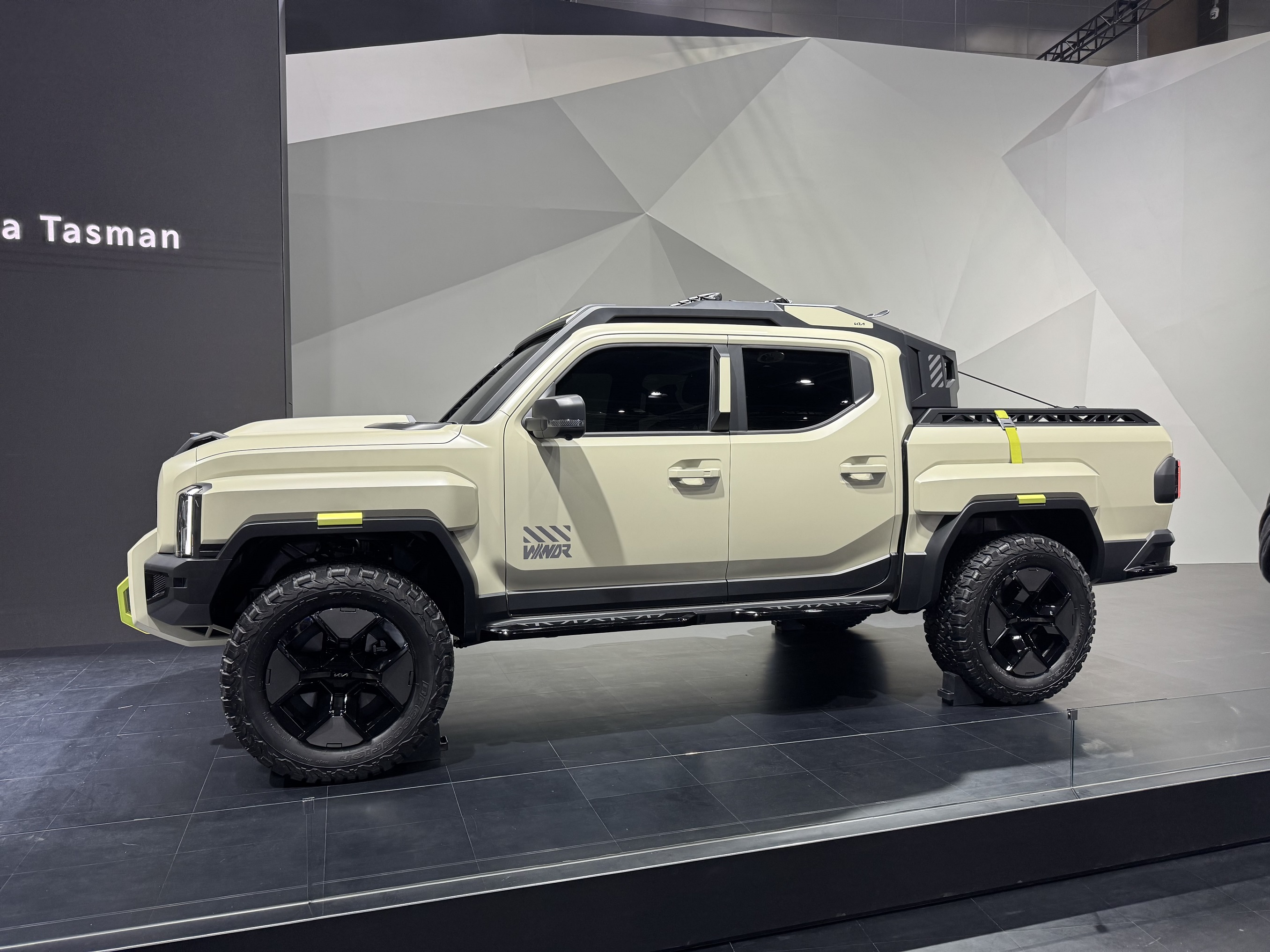 kia-tasman-wkndr-concept-1.jpg