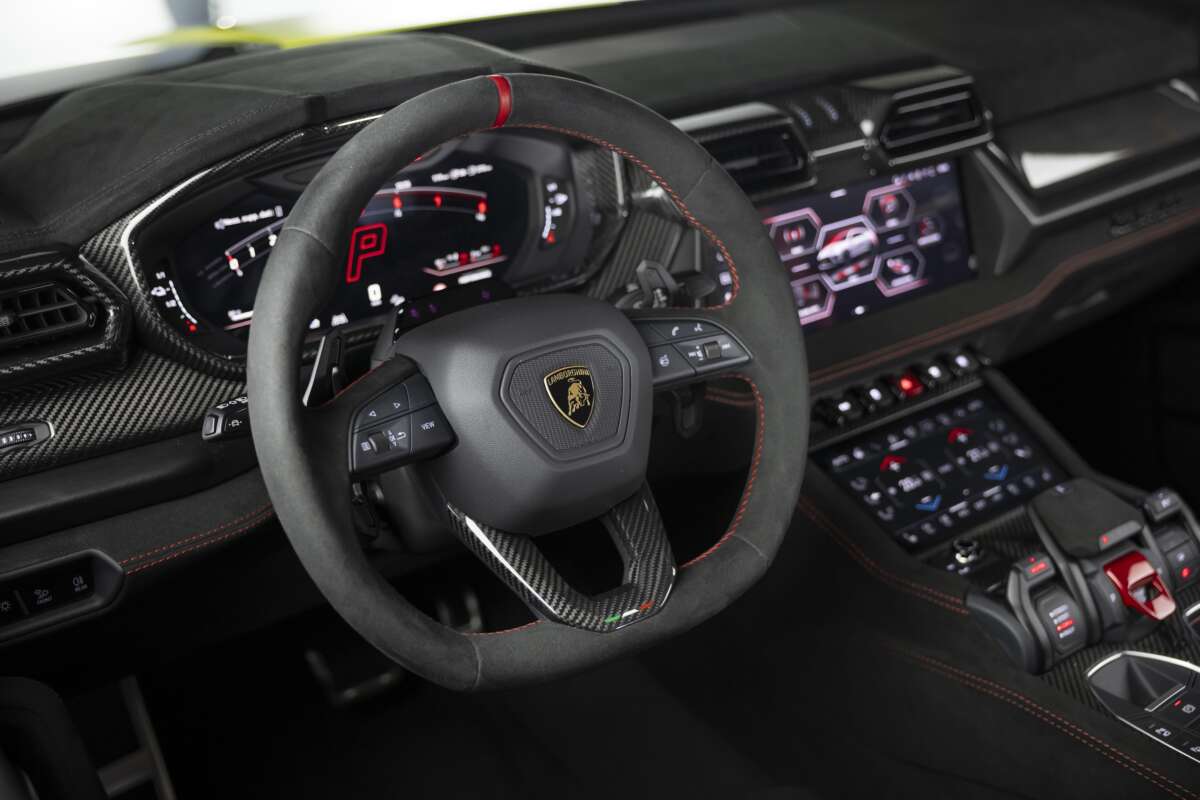 Lamborghini-Urus-SE-Performante-476-1200x800.jpg