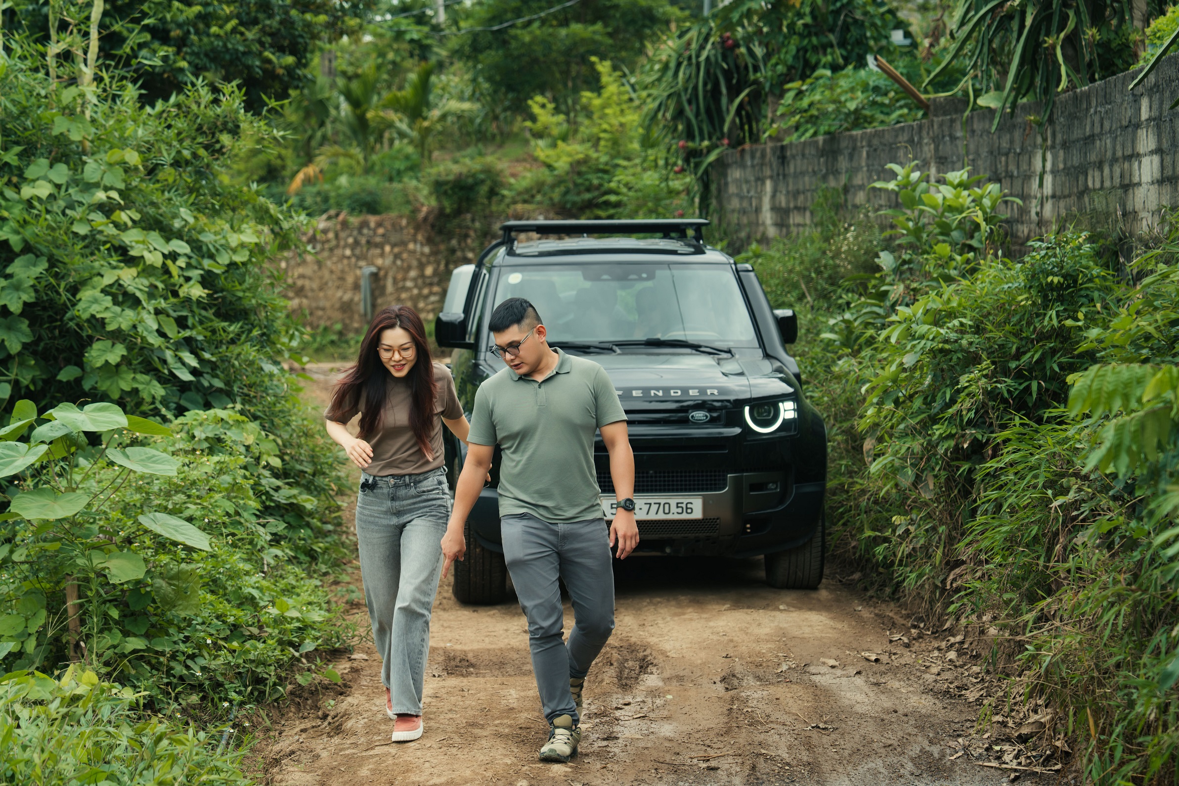 Land Rover Defender 130-9.jpg