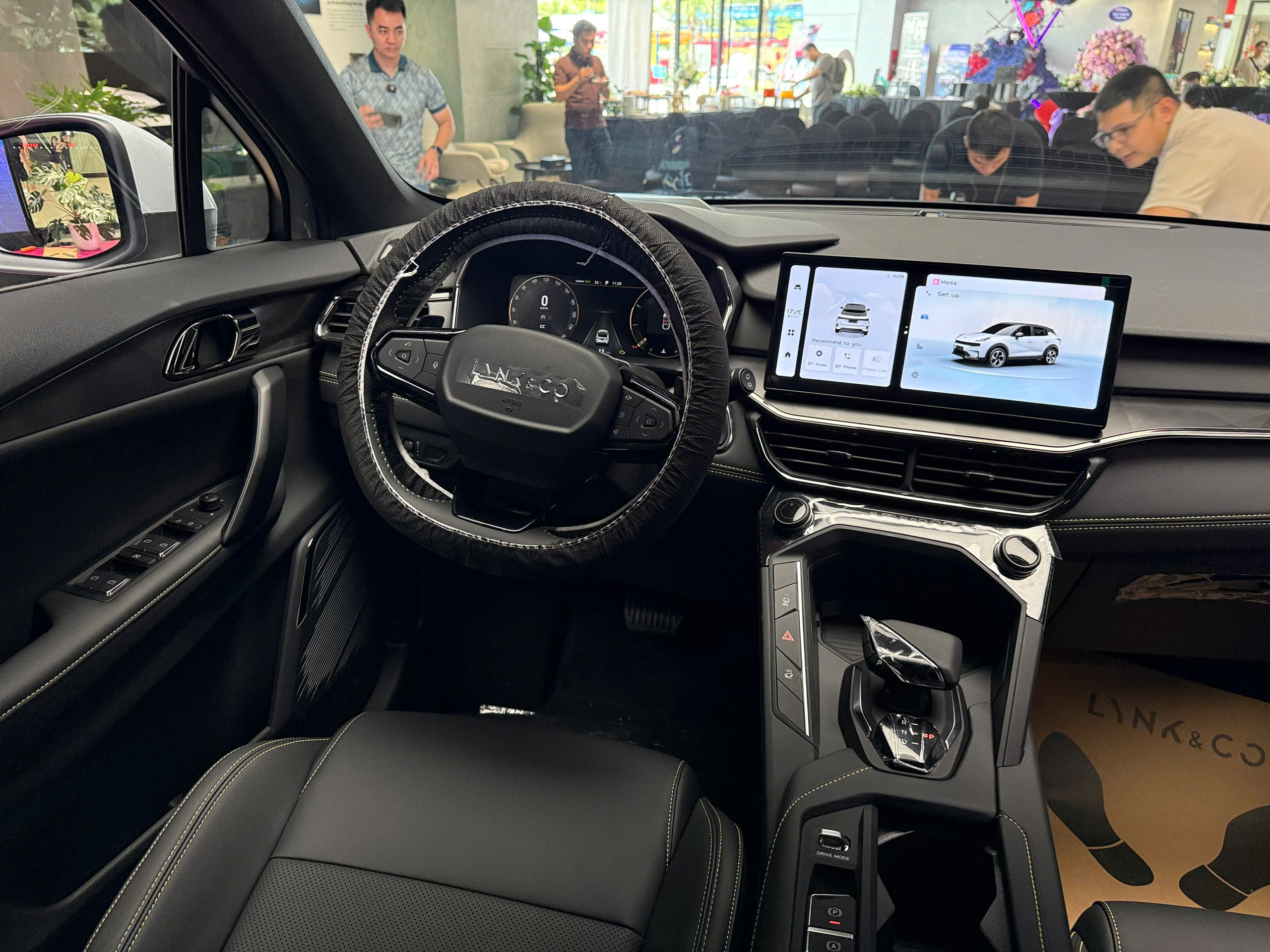 Lynk & Co 06 Core Plus  (23).jpg