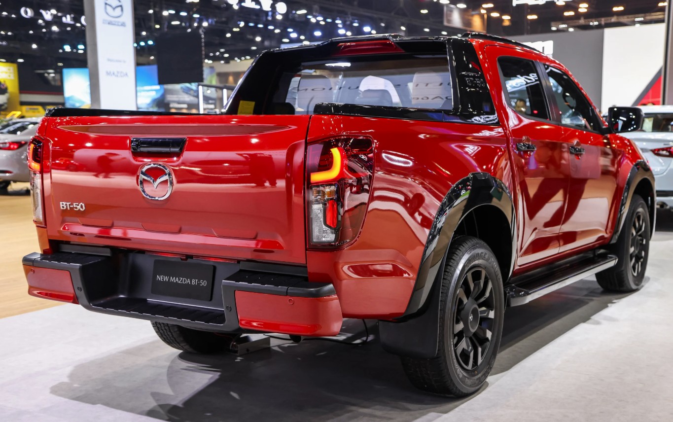Mazda BT-50 2025 3.jpg