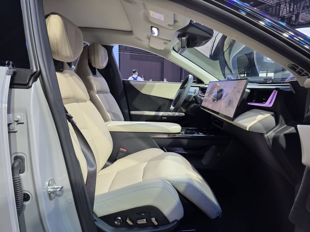 Mazda EZ-60 2025 8.jpg