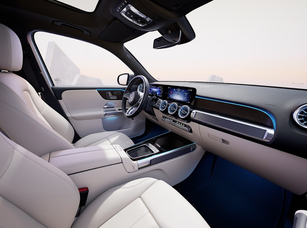 Mercedes-Benz EQB 250+ FL 2.jpg