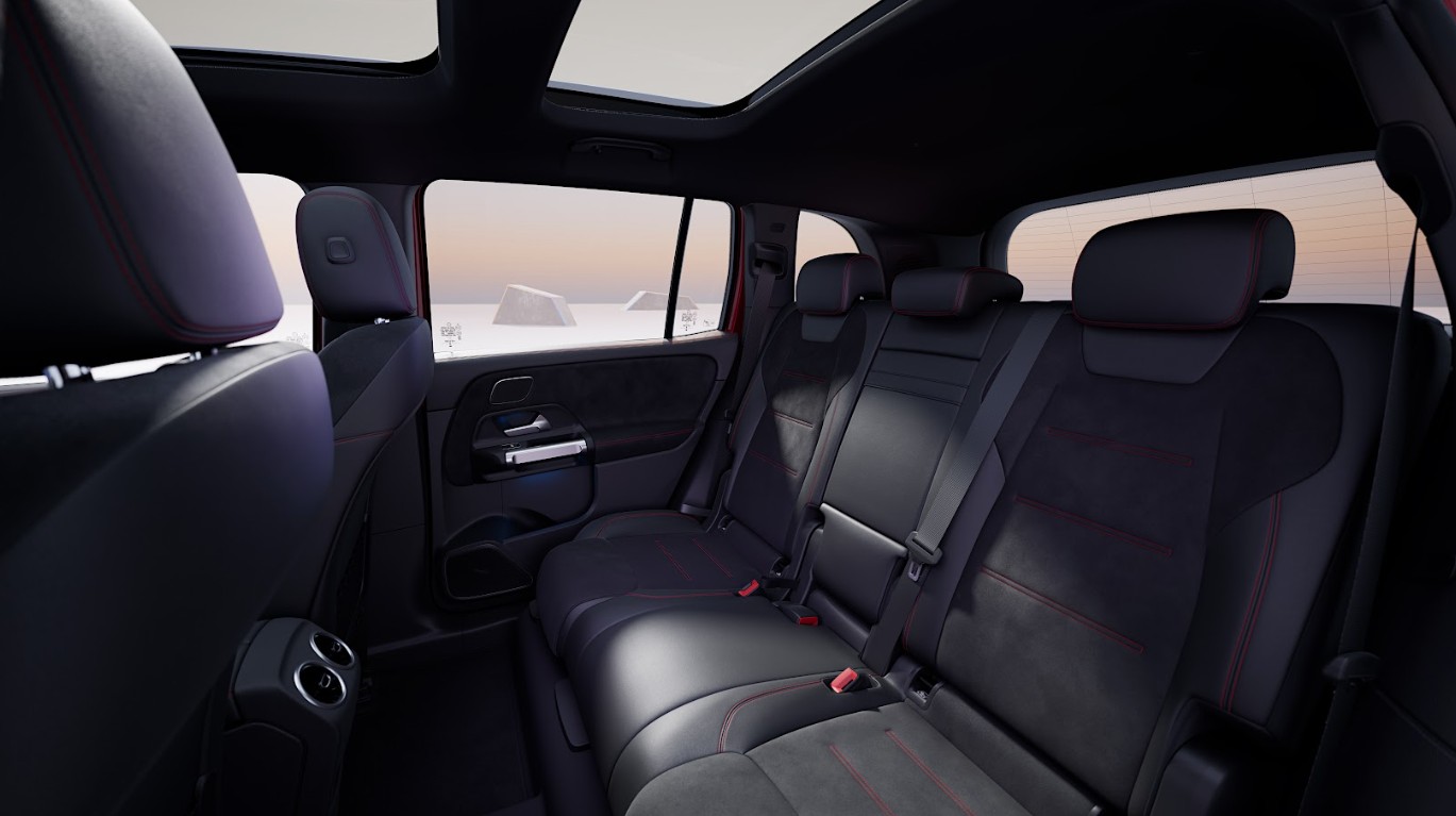 Mercedes-Benz EQB 250+ FL 4.jpg