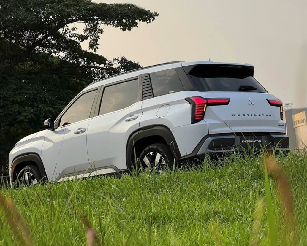Mitsubishi Destinator1111.jpg