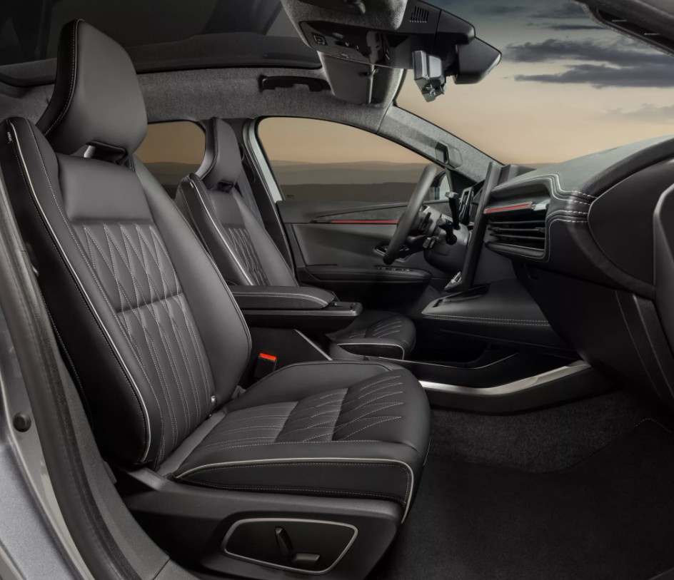 Mitsubishi Eclipse Cross EV 9.jpg