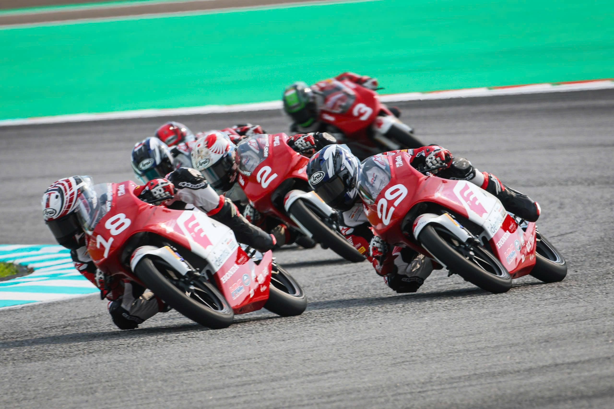 Moto4 R5 2.jpg