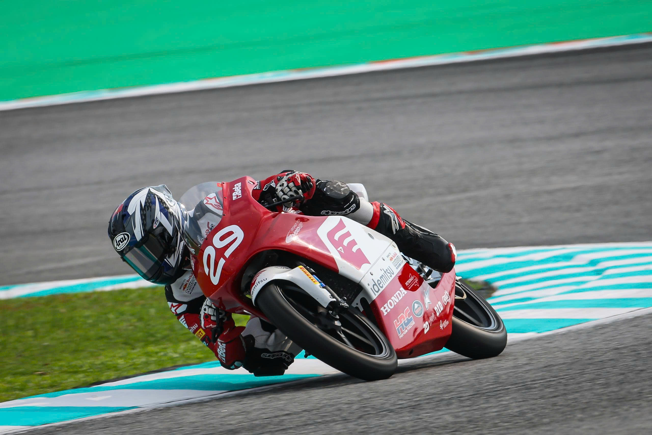 Moto4 R5.jpg