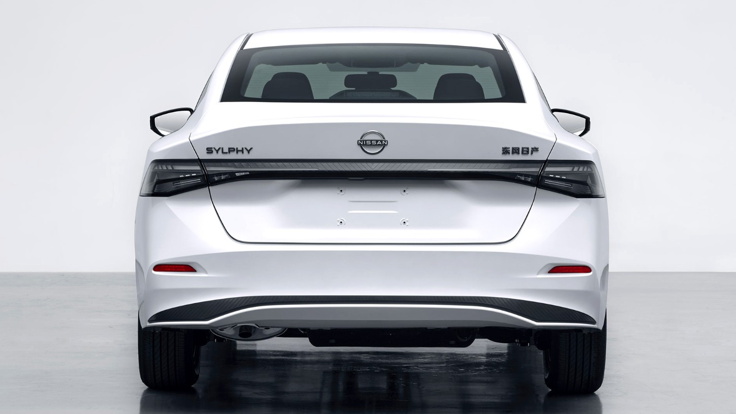 Nissan Sentra 2026 2.jpg