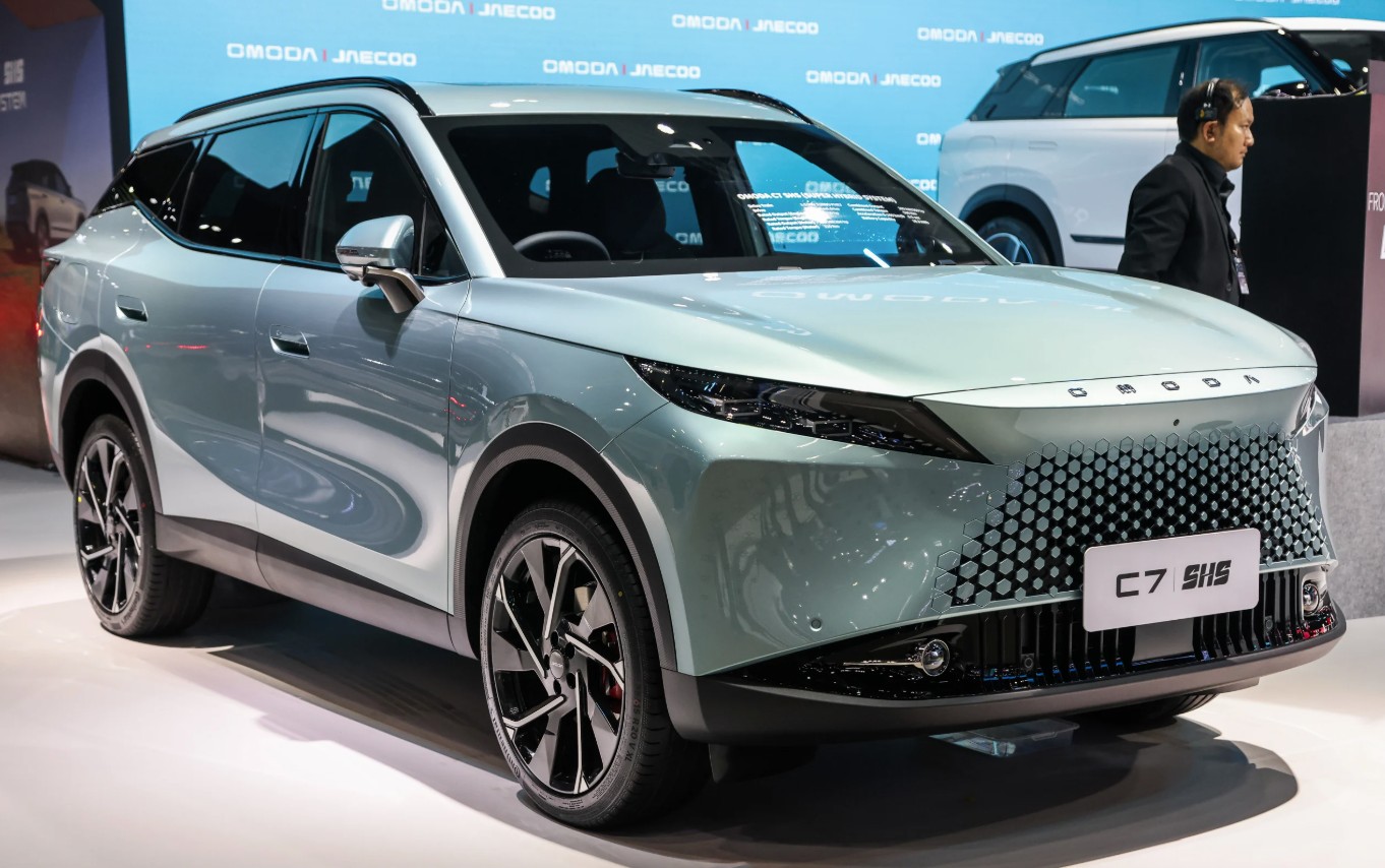 Omoda C7 PHEV.jpg