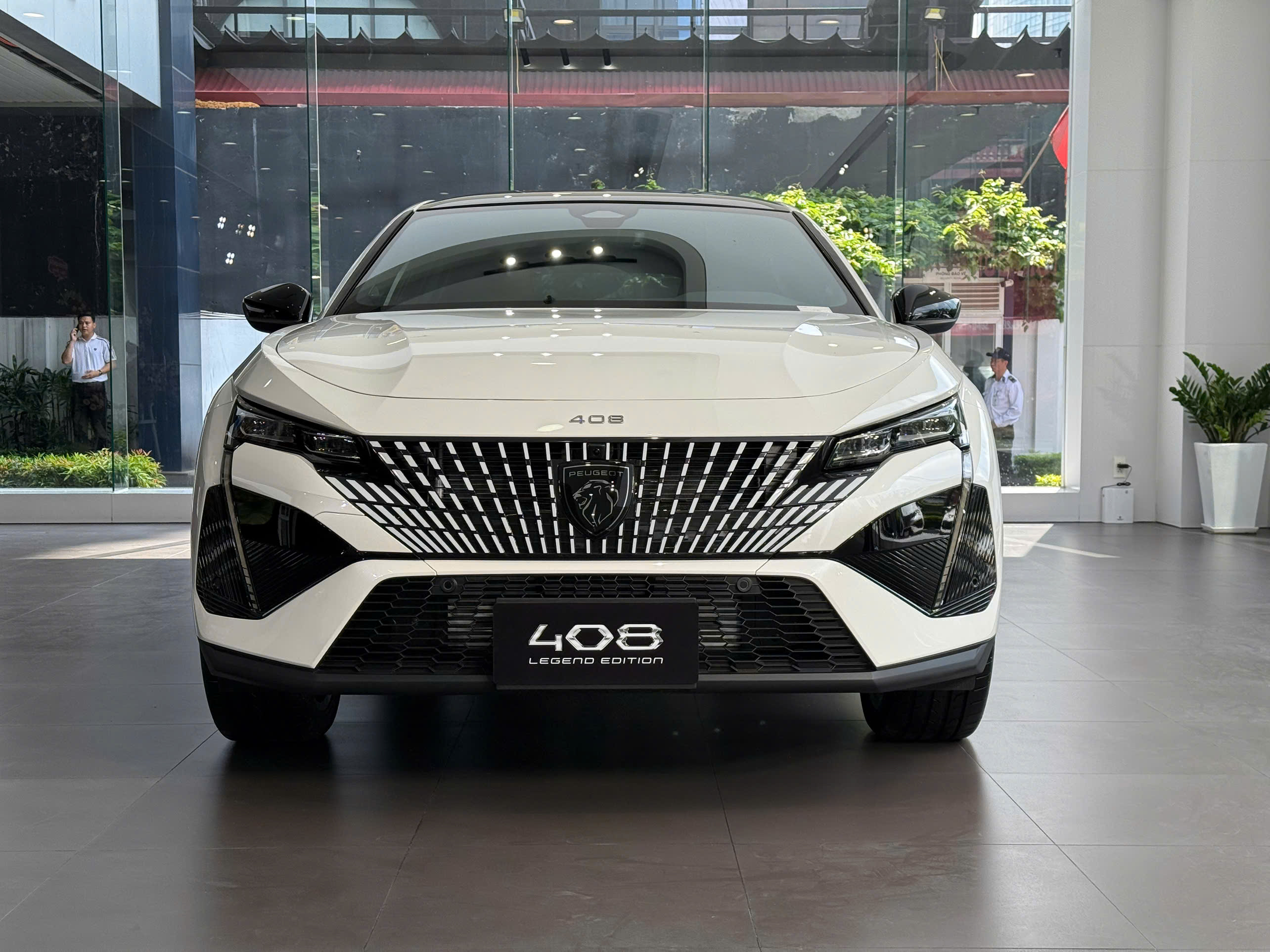 Peugeot 408 Legend Edition (2).jpg