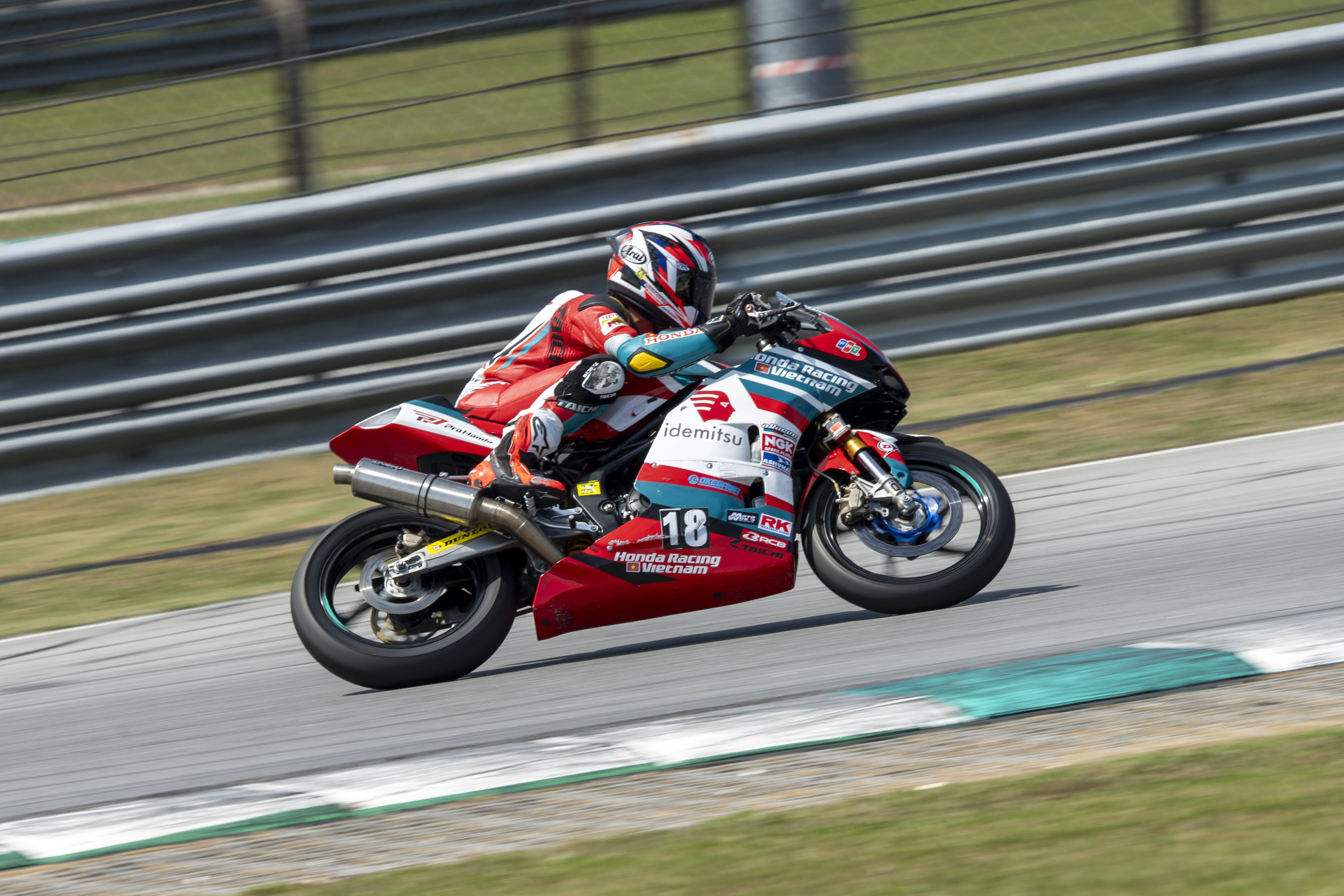 Race 2 R2 ARRC 2025 (1).JPG