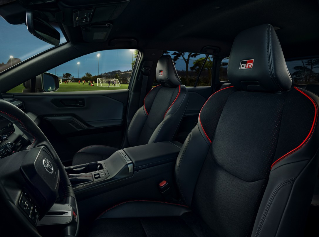 RAV4 GR Sport 7.JPG