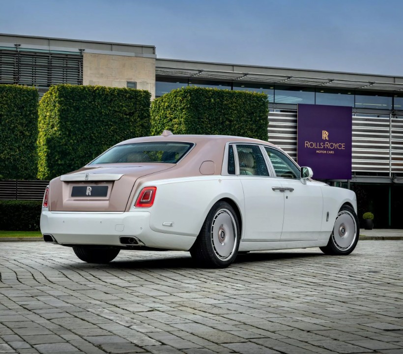 Rolls-Royce-Phantom-Dubai.JPG