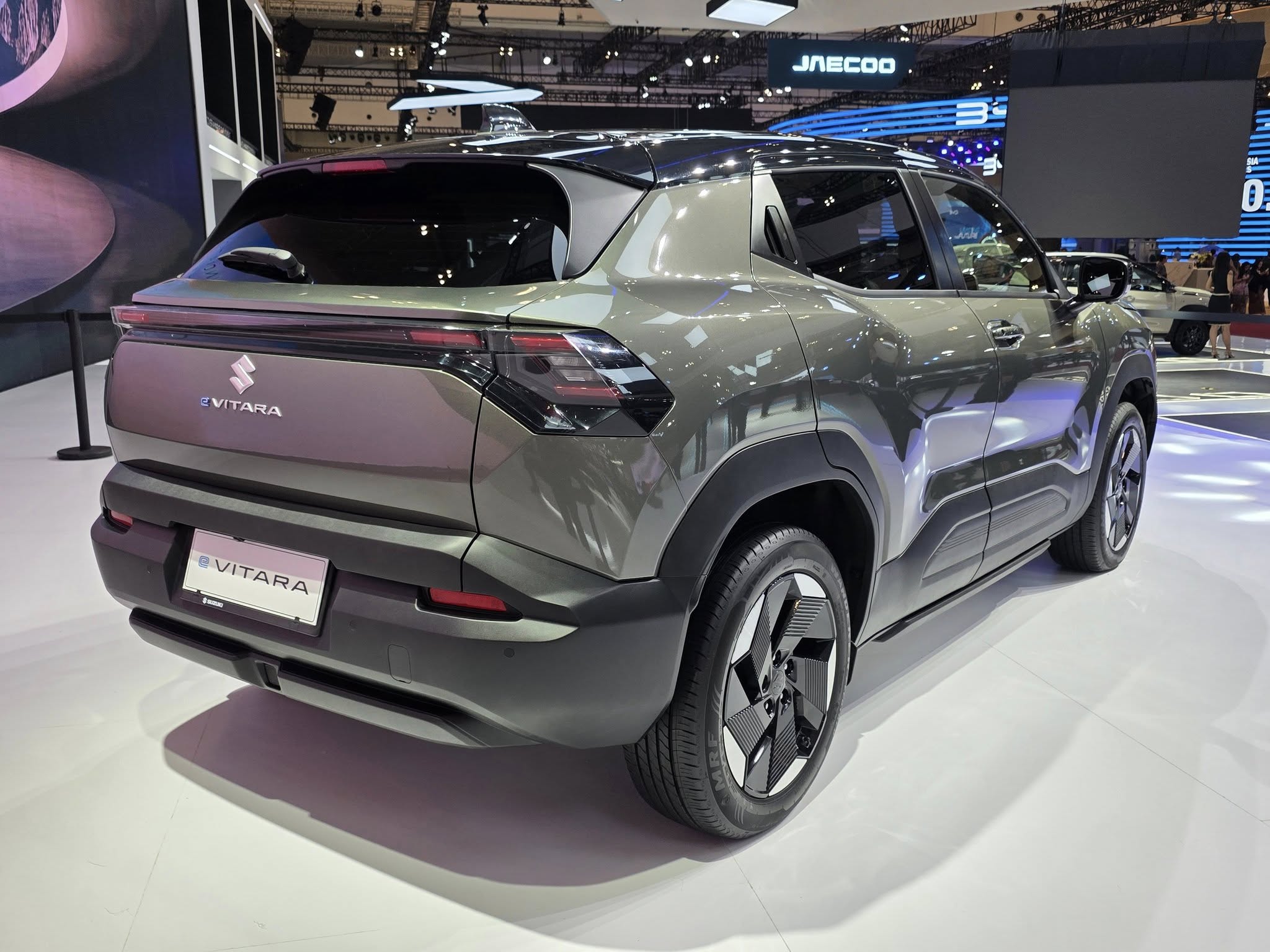 Suzuki e VITARA 2.jpg