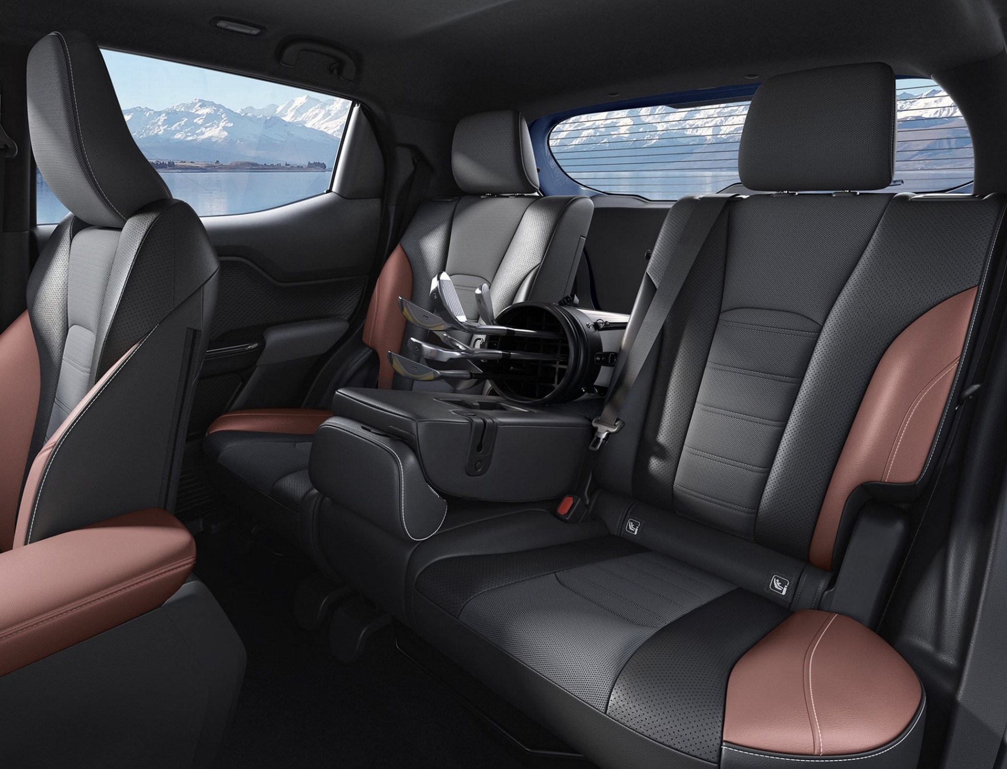 Suzuki e VITARA 4.jpg