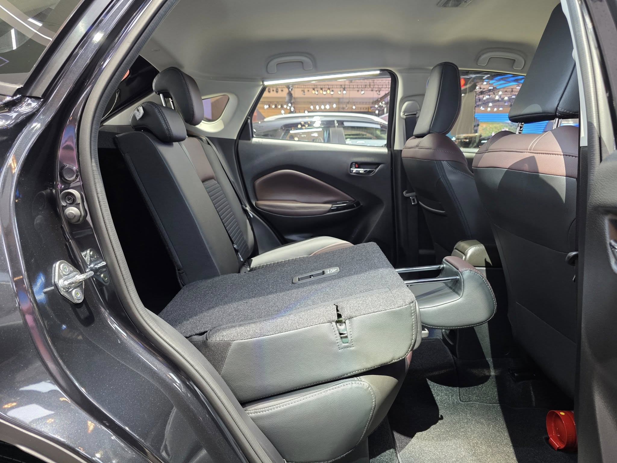 Suzuki FRONX 2025 11.jpg