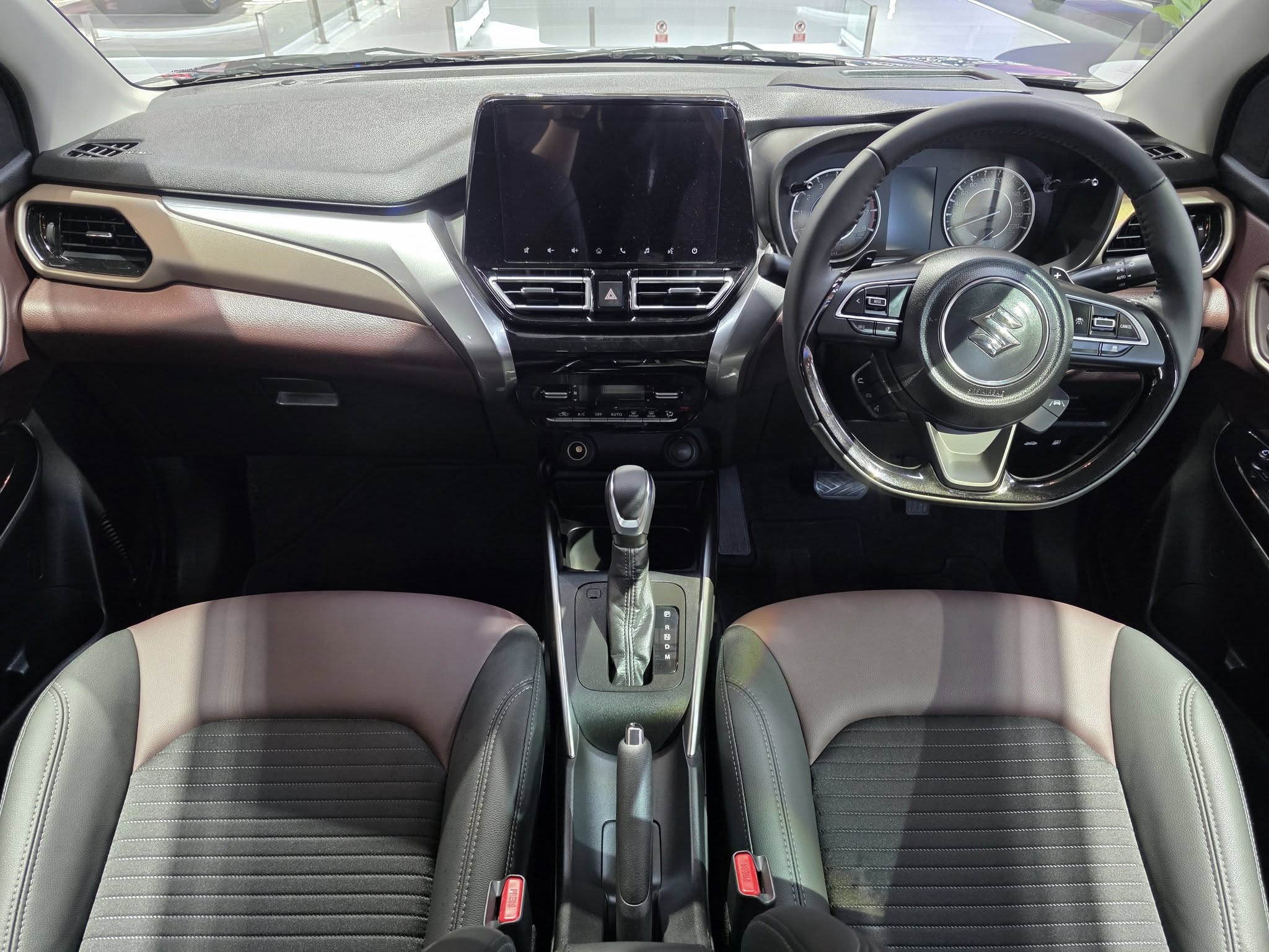 Suzuki FRONX 2025 6.jpg