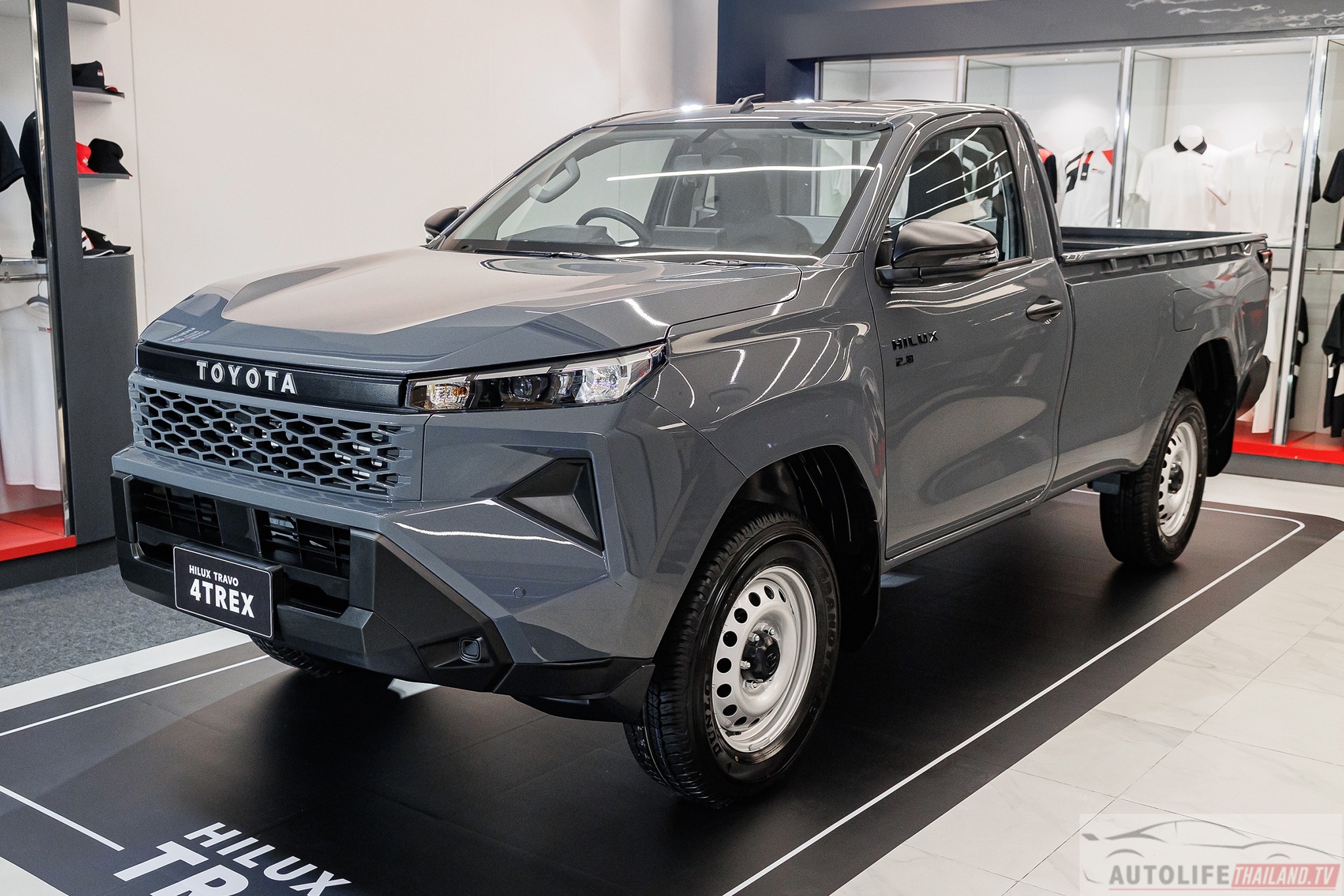 Toyota Hilux TRAVO Standard Cab.jpg