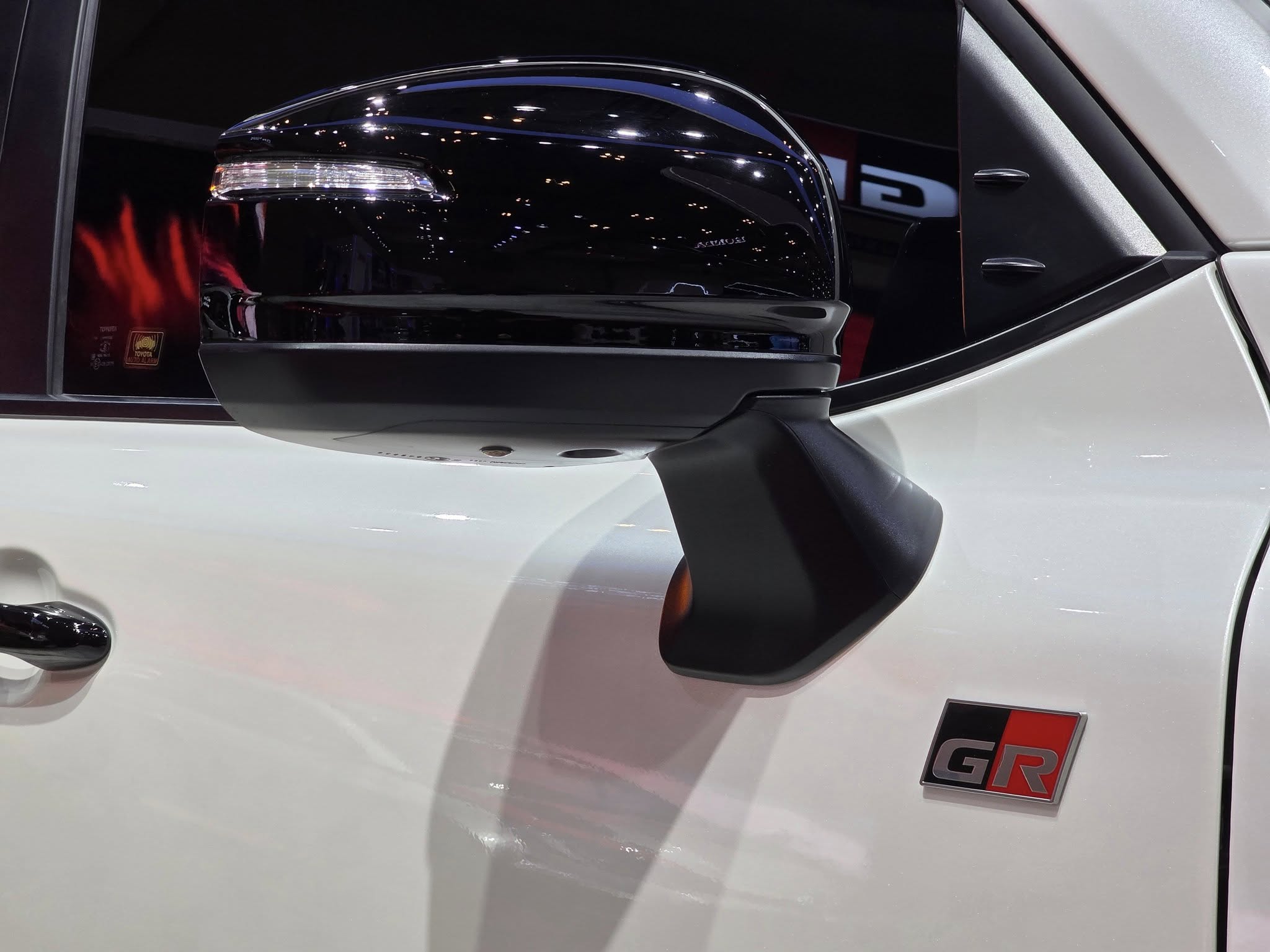 Toyota Land Cruiser 300 GR Sport 12.jpg