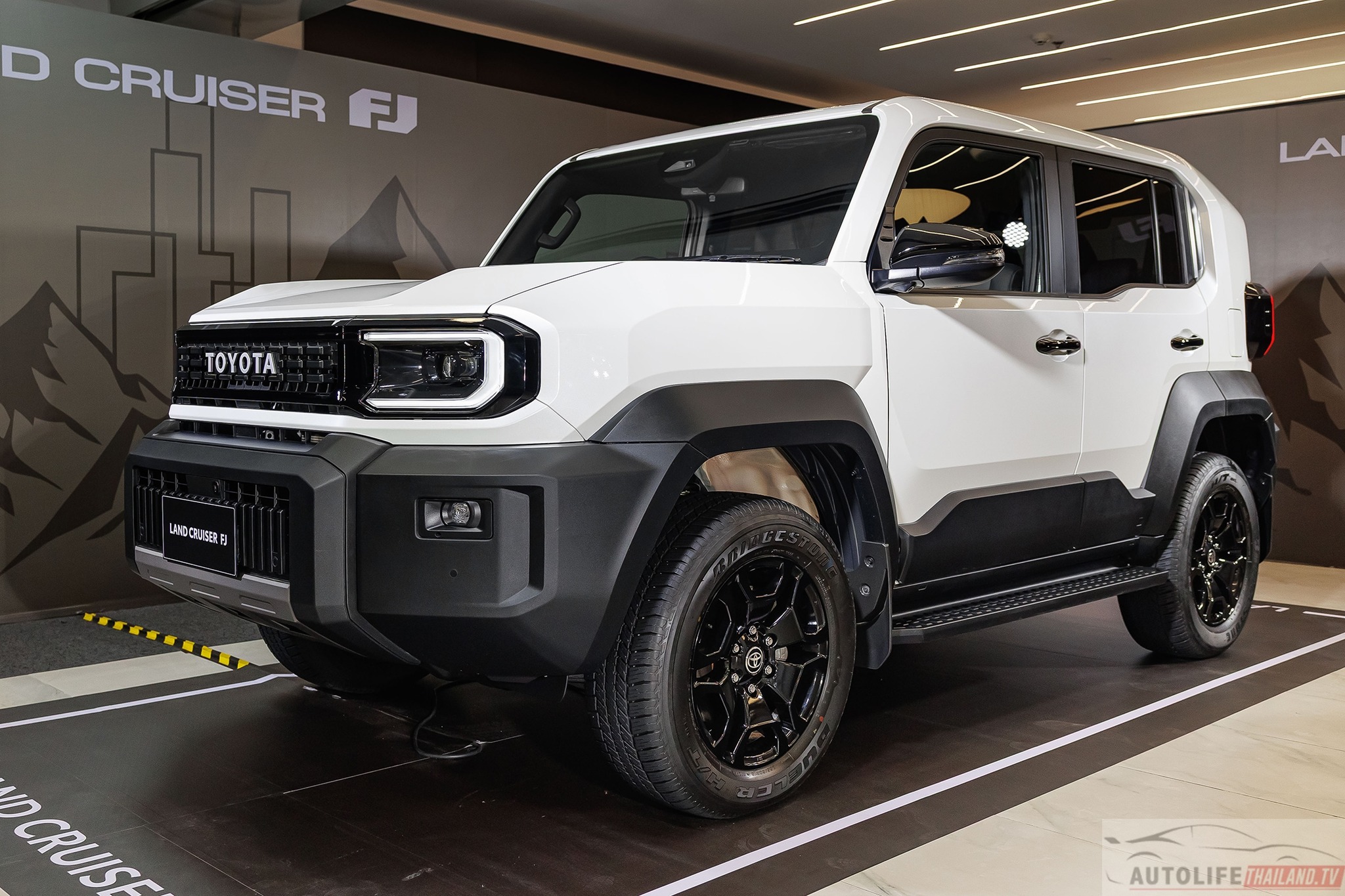 Toyota Land Cruiser FJ 2026 7.jpg