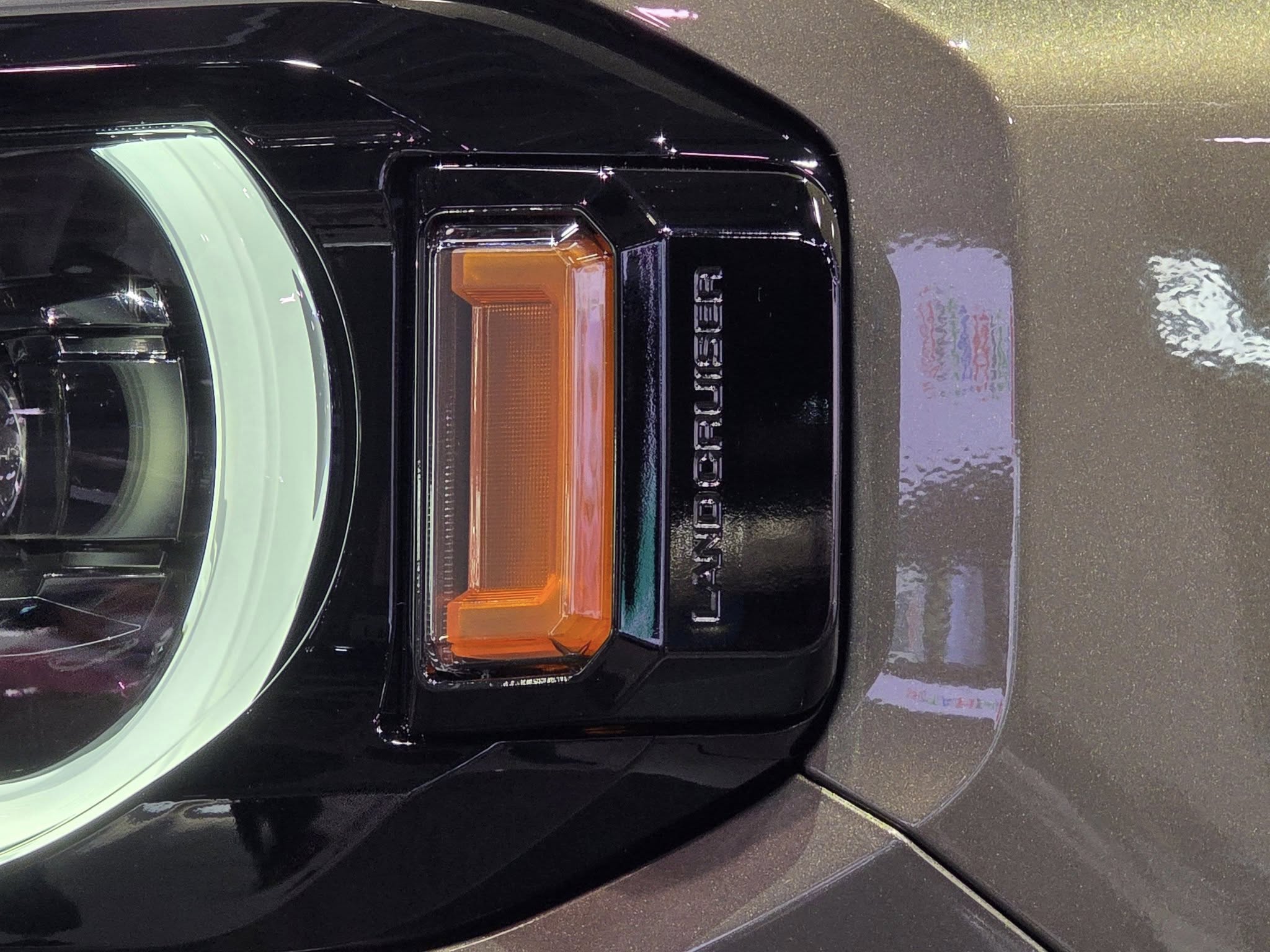 Toyota Land Cruiser FJ 6.jpg