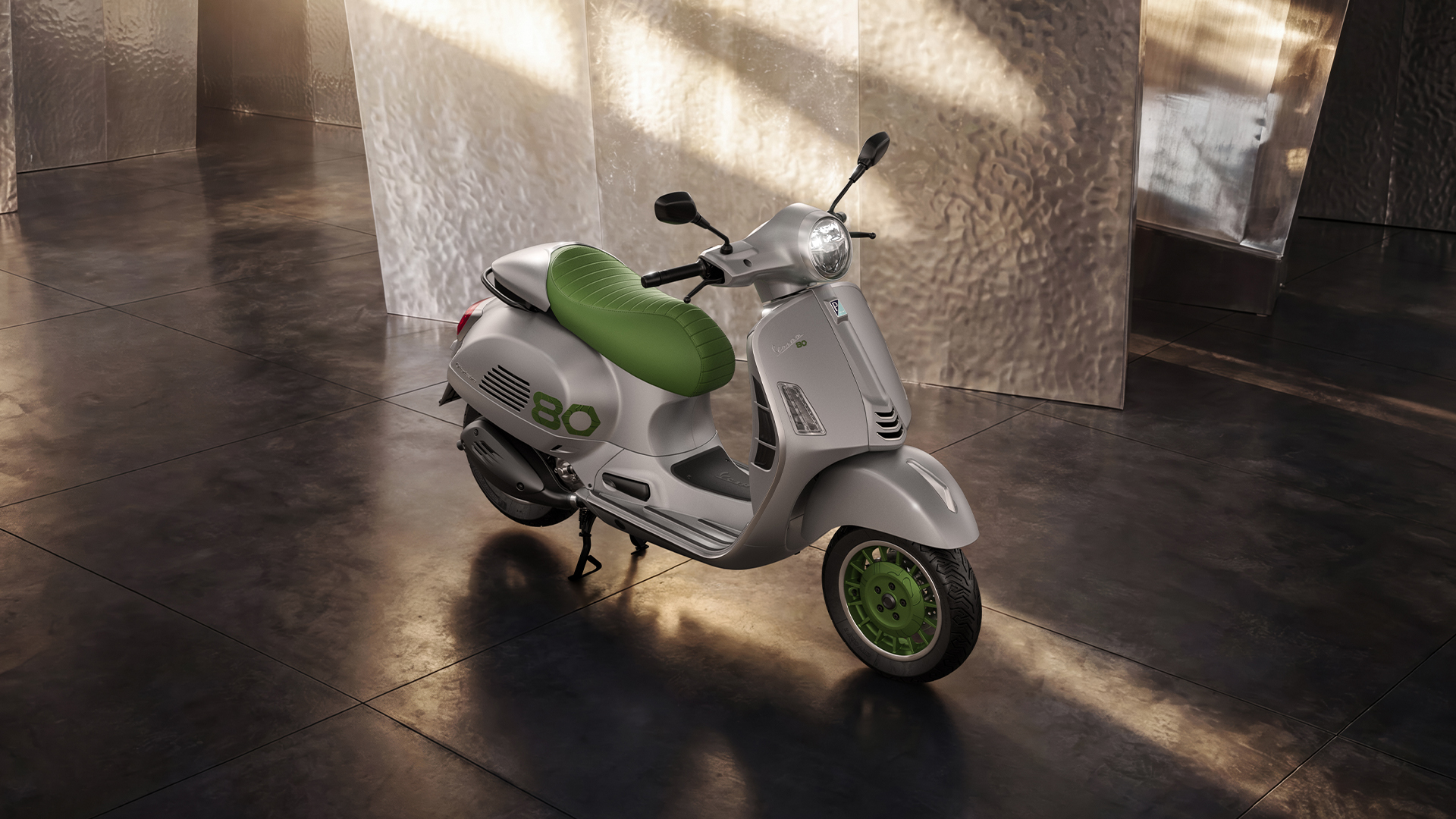 Vespa 80_16_9_02.jpg