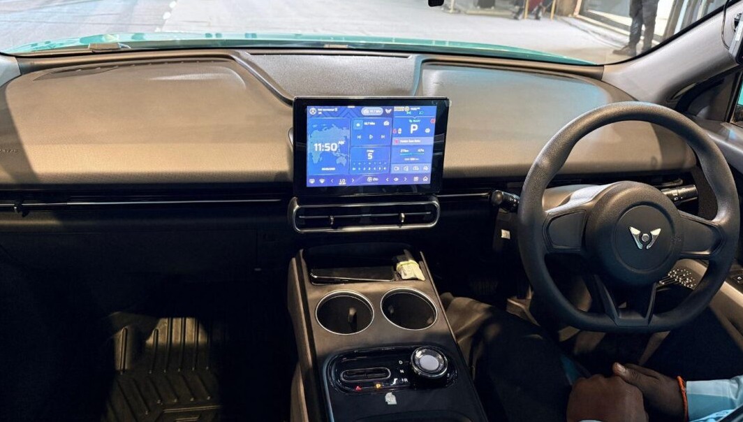 VinFast Limo Green-a3.jpg