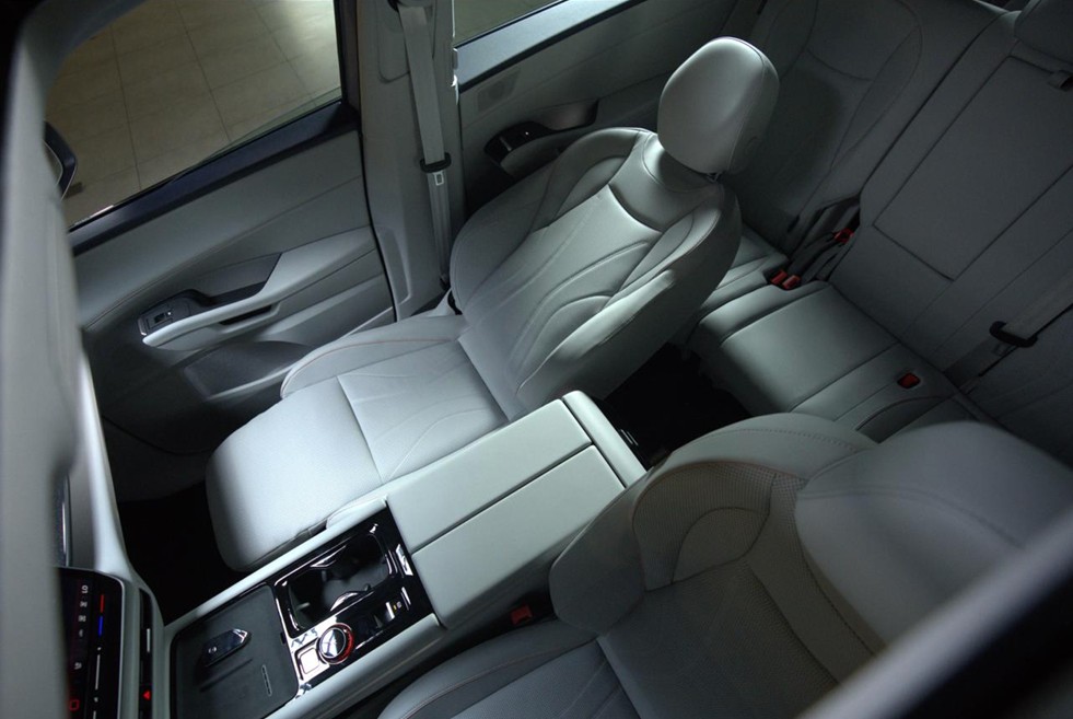 Volkswagen Teramont Pro 2.jpg