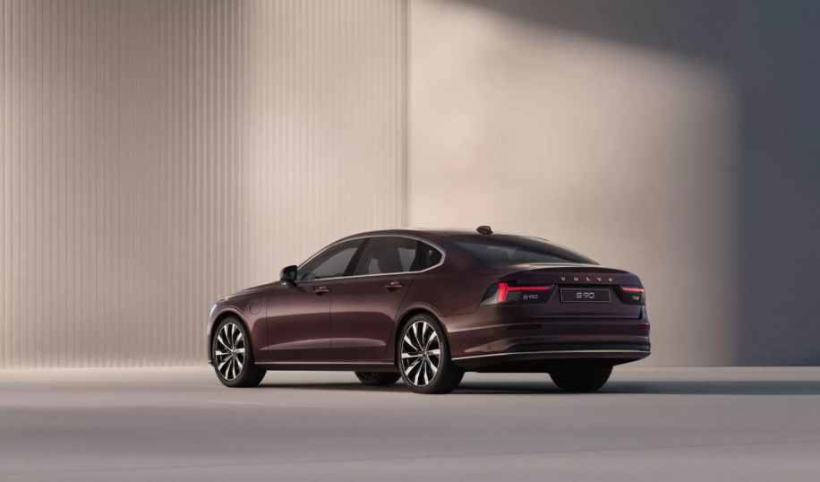 Volvo S90 facelift 4.PNG