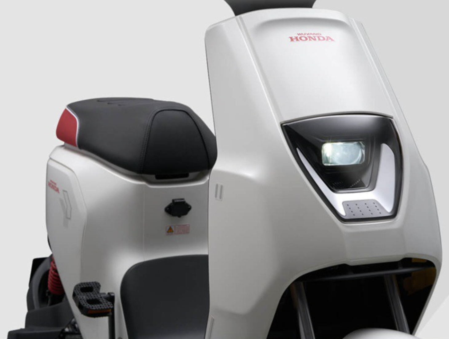 xe máy điện Honda 2025-08-09 lúc 17.19.04.png