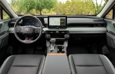 2026-toyota-rav4-arrives-this-winter-the-first-ever-rav4-gr-sport-is-on-its-way_39.jpg